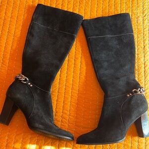 Tahari black suede  below the knee high heeled boots with  silver chain  sz8.5M